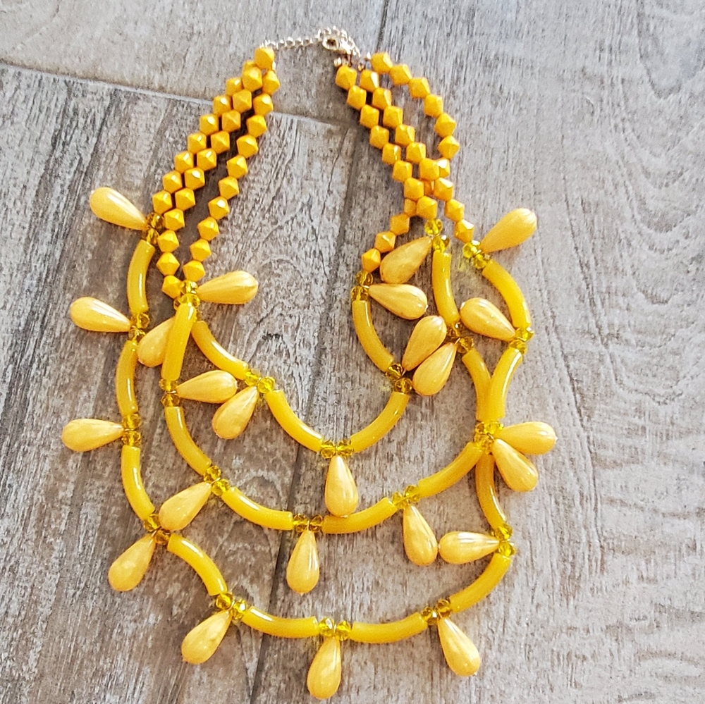 Vintage bakelite ? Yellow unique triple beaded necklace statement bib 70's 80's